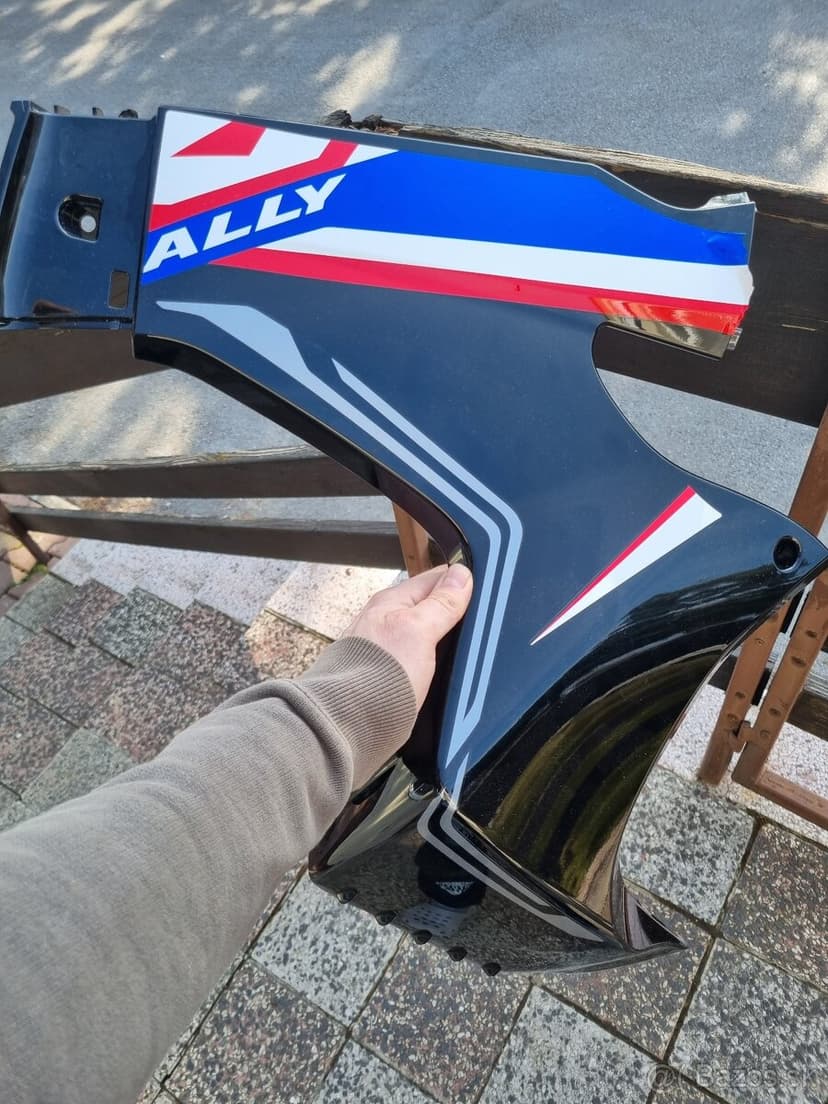 Honda CRF 250 rally, ľavý bočný plast