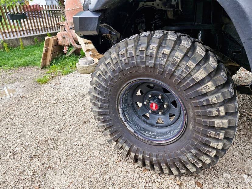Maxxis trepador 37x12,5 r16