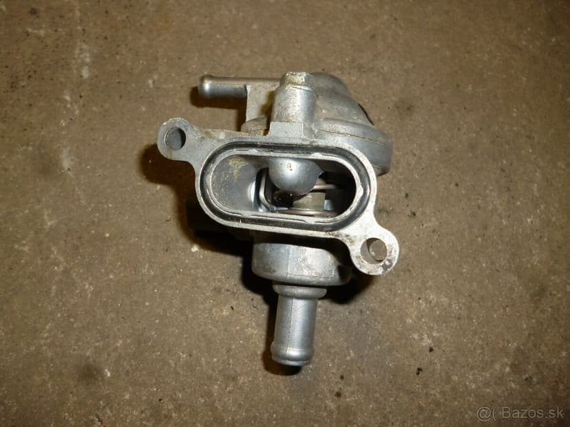 Honda CBR 600 F4. Termostat. do 2006