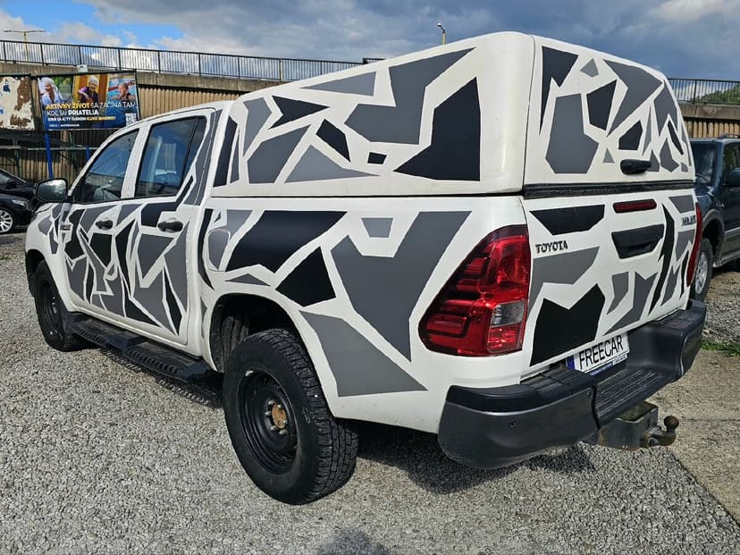 Toyota Hilux 2.4 L D-4D 4x4