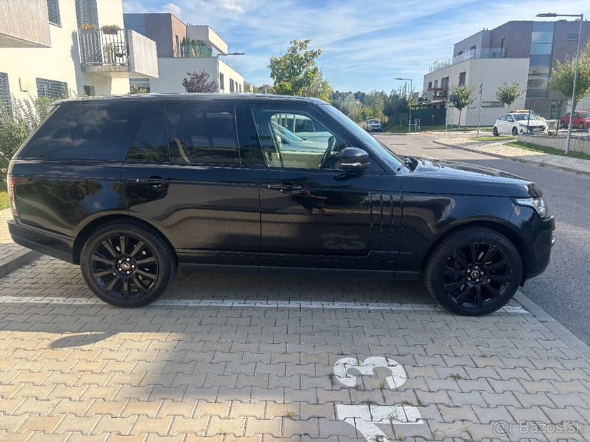 Land Rover Range Rover 4.4L SDV8 Vogue