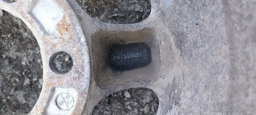 265/70 r15 112S 6x139 4x4 DEZEN-6mm 289eur aj nahodím na aut