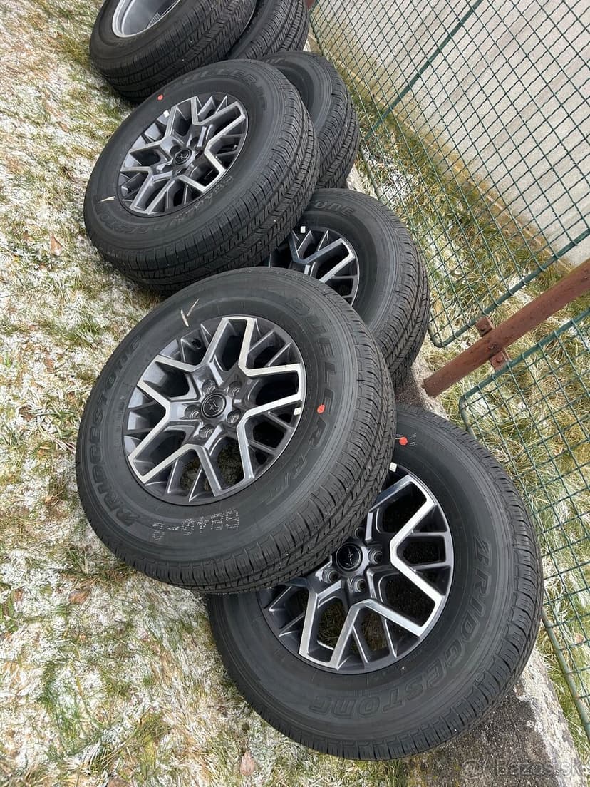 Kolesá Jeep Wrangler 255/70 r18 nové