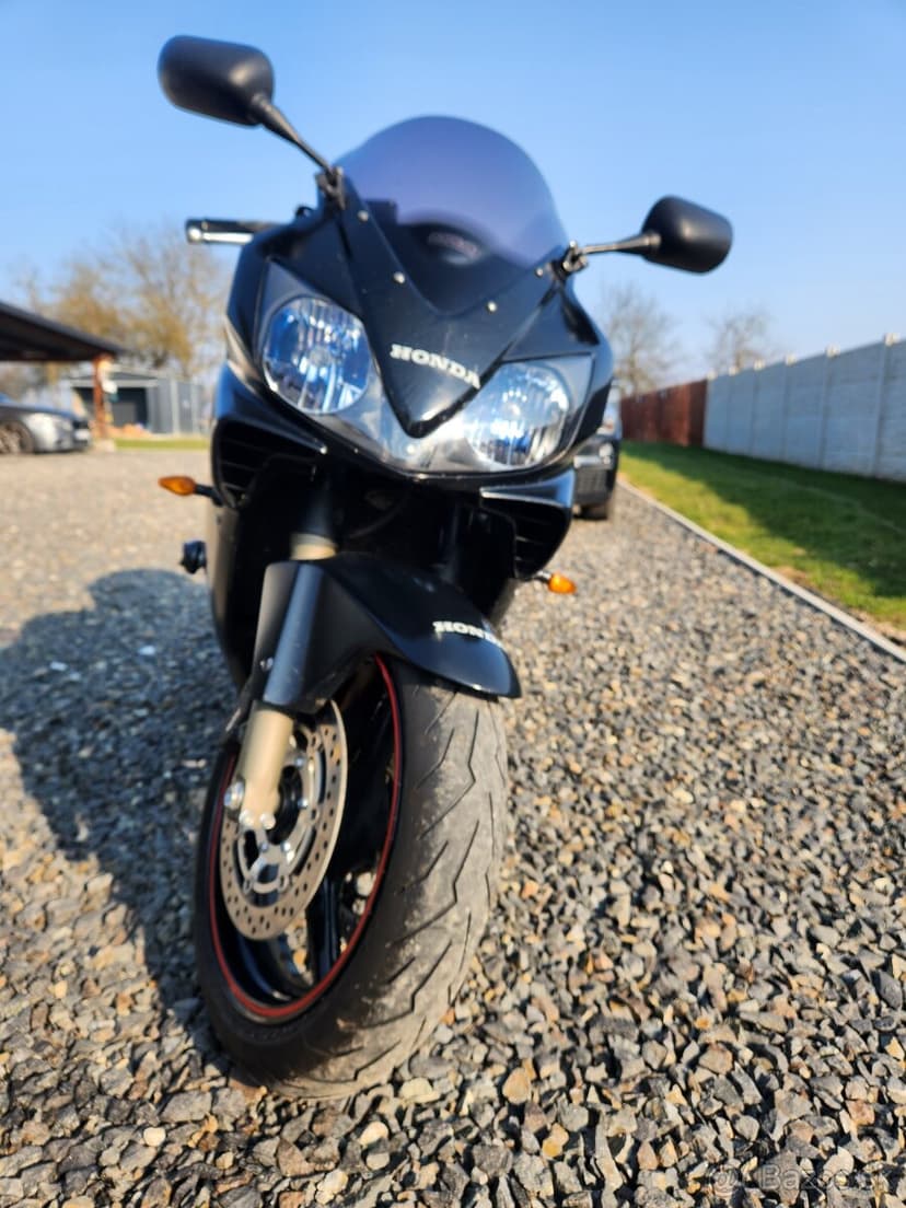 Honda cbr 600 f4i