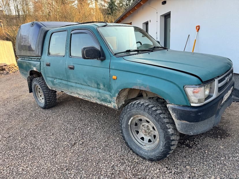 Toyota hilux 2.4td 66 kw