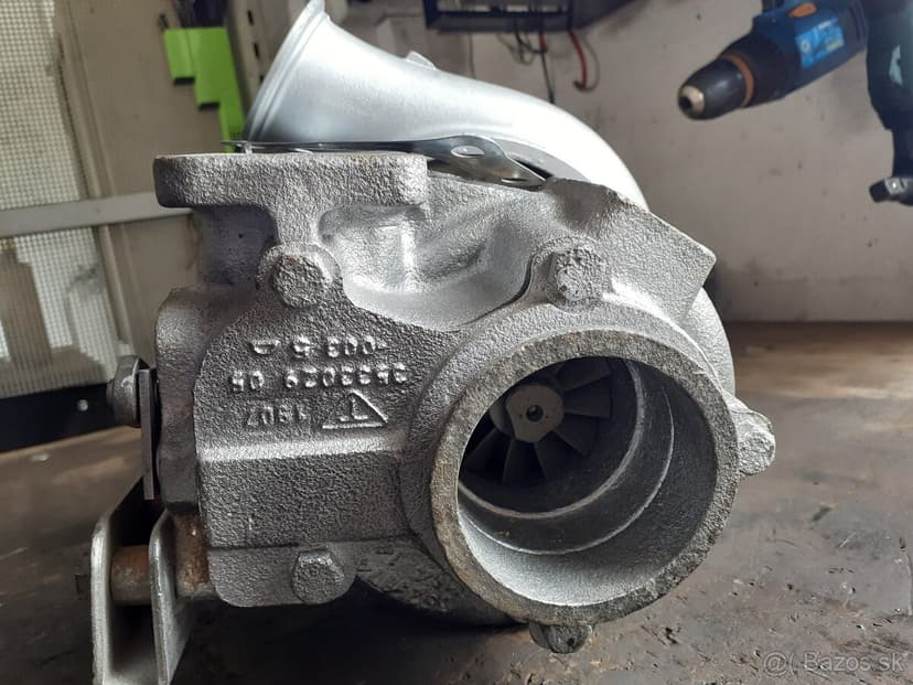Predám turboduchadlo na motor cummins