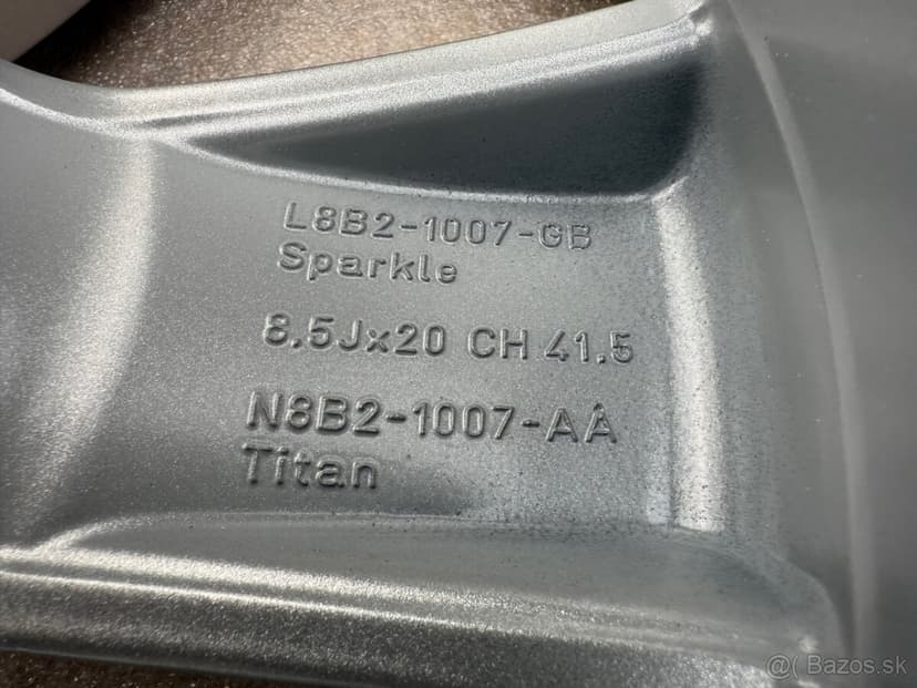 Originál zimní kolesa R20 Land Rover Defender