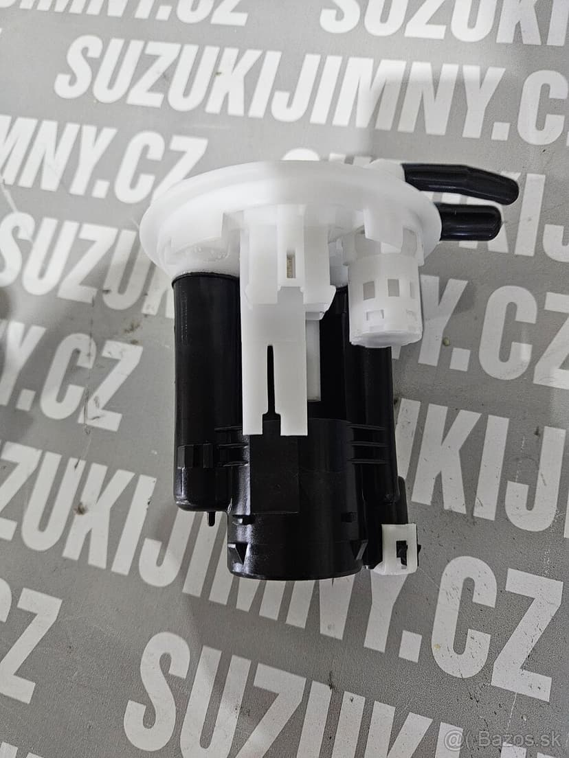 Suzuki Jimny - nádrž - nová