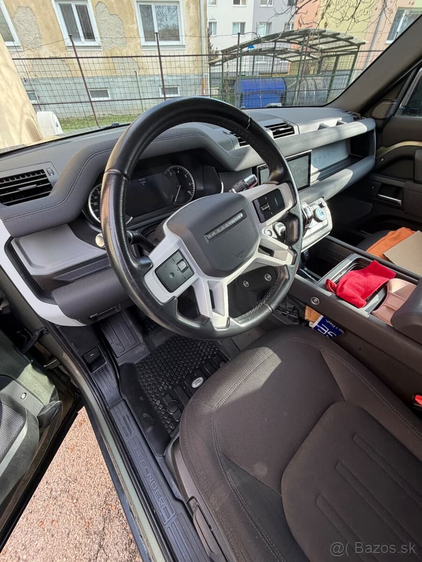 Land Rover Defender 3.0 I6 400k