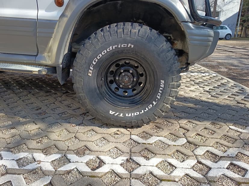 Mitsubishi Pajero 2.5td