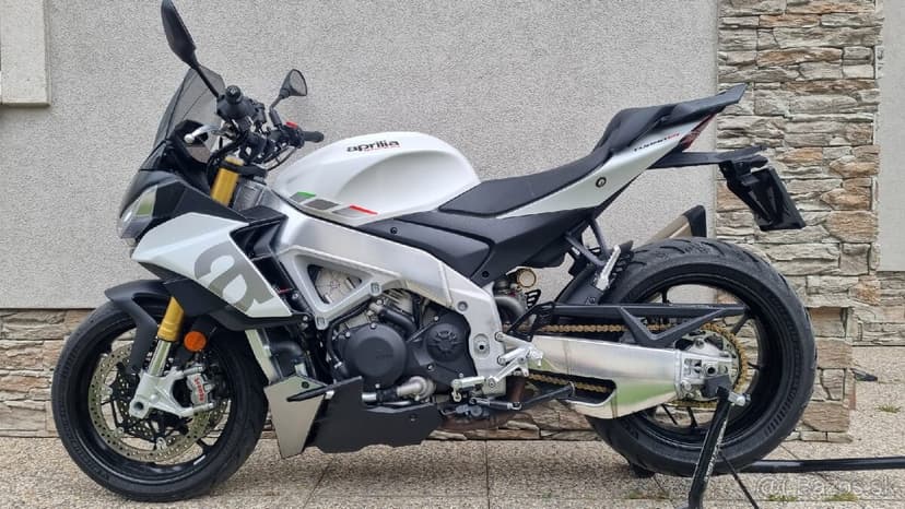 Aprilia Tuono 1100 V4 RR