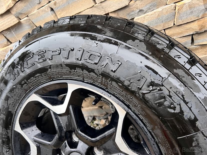 Disky + pneu na Jeep Wrangler / Gladiator