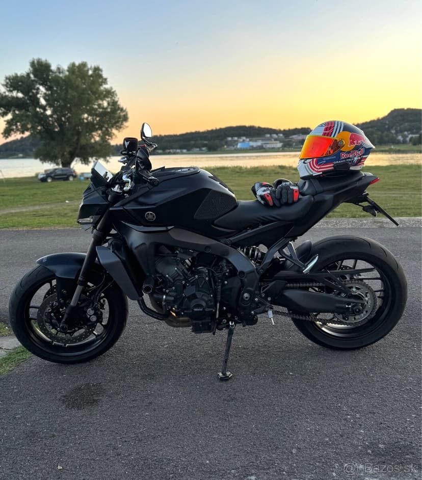 REZERVOVANÁ YAMAHA MT09 4.GEN, prvý majiteľ, 7900km