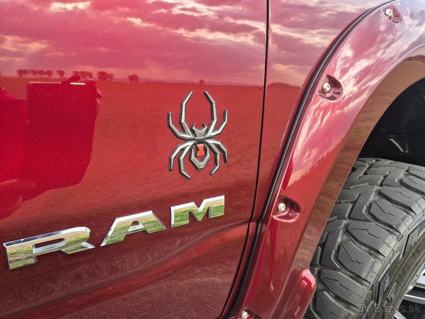 DODGE RAM 5,7 HEMI BLACK WIDOW 39 000km odpočet DPH