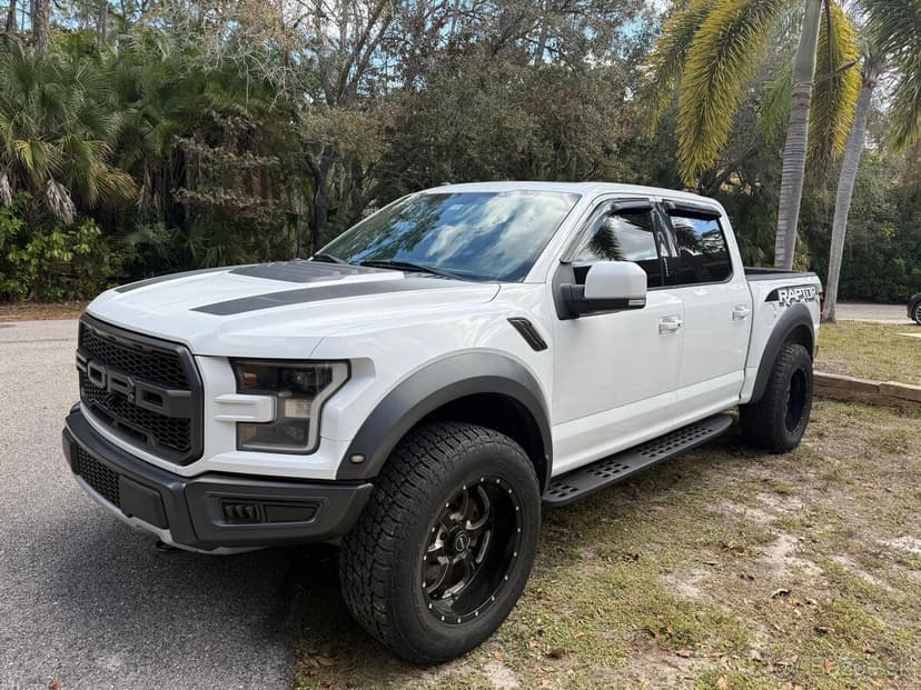 Predám Ford F-150 Raptor