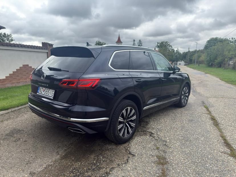 Touareg Atmosphere 3.0 V6 TDI AG8 170kw Automatická prevodov