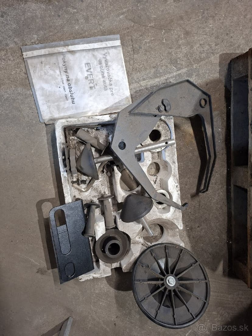 Vyzúvačka, vyvažovačka ,pomocné rameno EVERT