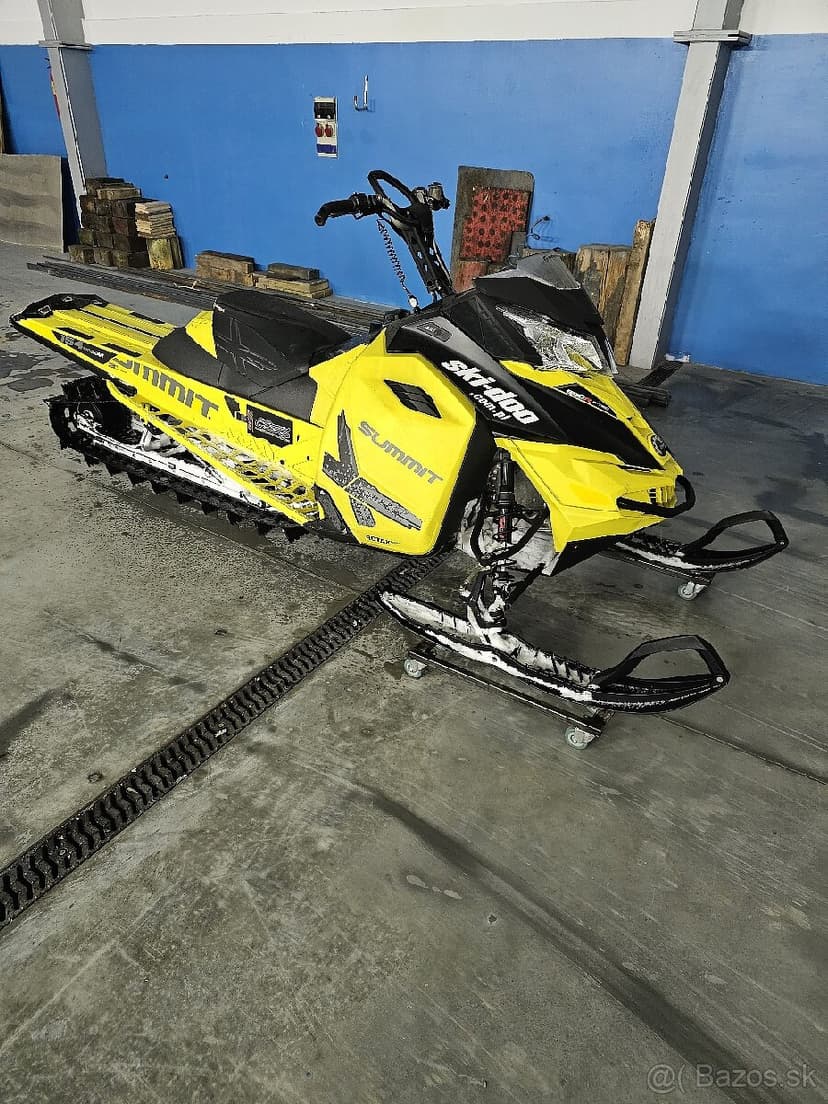 Ski-doo summit 800R