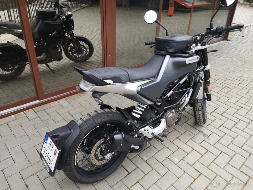 HUSQVARNA SVARTPILEN 125