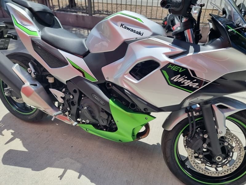 Kawasaki Ninja7 Hybrid