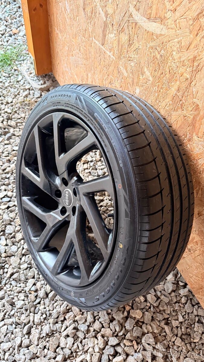 Originál Range Rover 5x108 R20 Alu disky s gum. 245/45