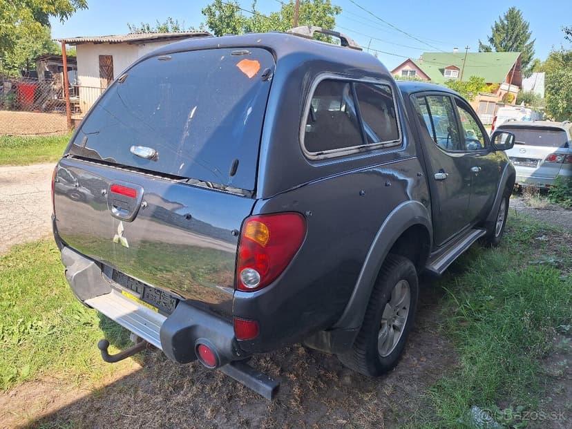MITSUBISHI L200 4X4 NOVÁ STK EK 2027 KLÍMA ŤAŽNÉ