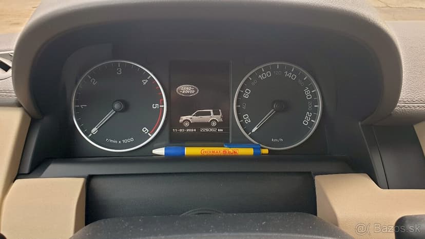 Land Rover Discovery 3.0 HSE SDV6 automat 183kW