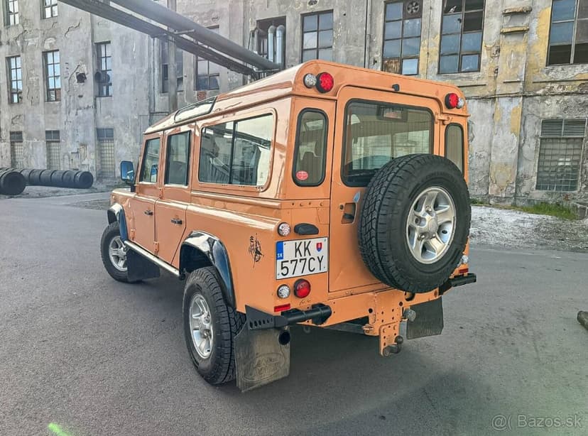 Land Rover Defender 110 2.4 SW SE