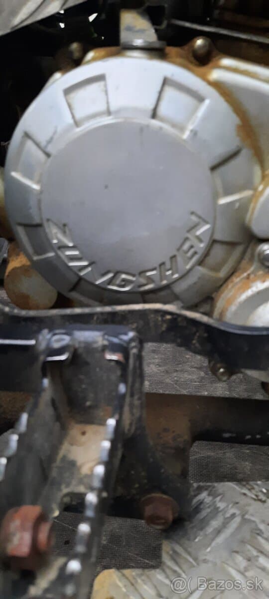 Predám štvorkolku + prívesný vozík